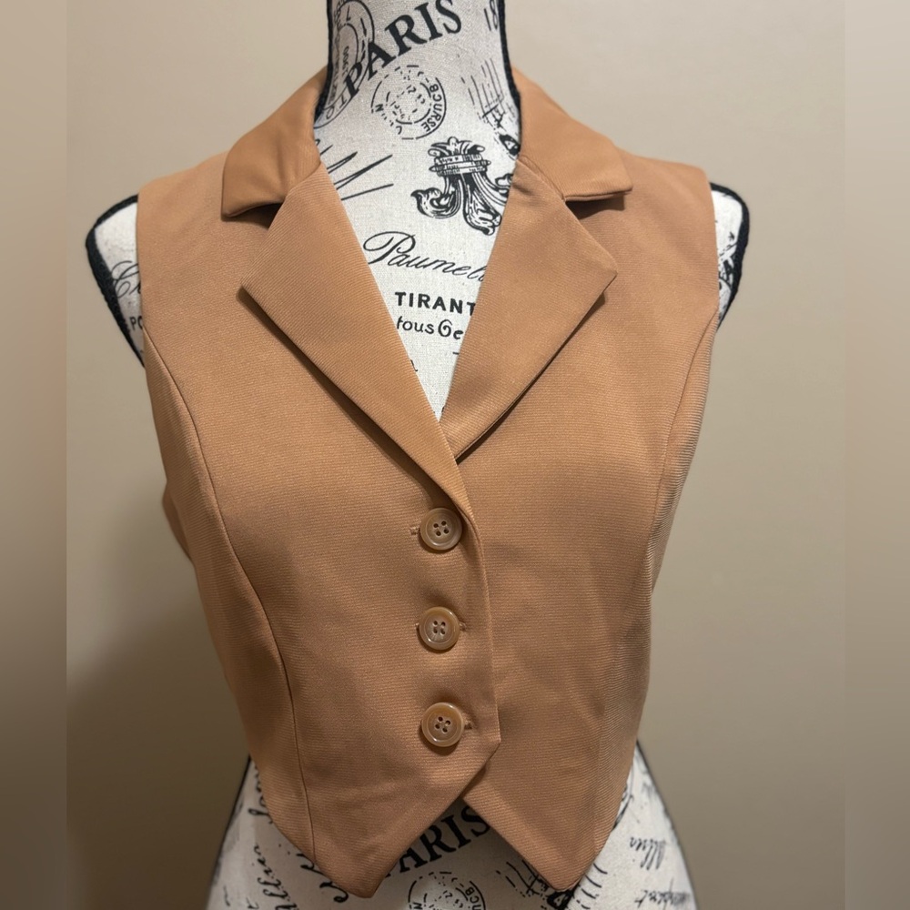 New Forever 21 vest
Size Small